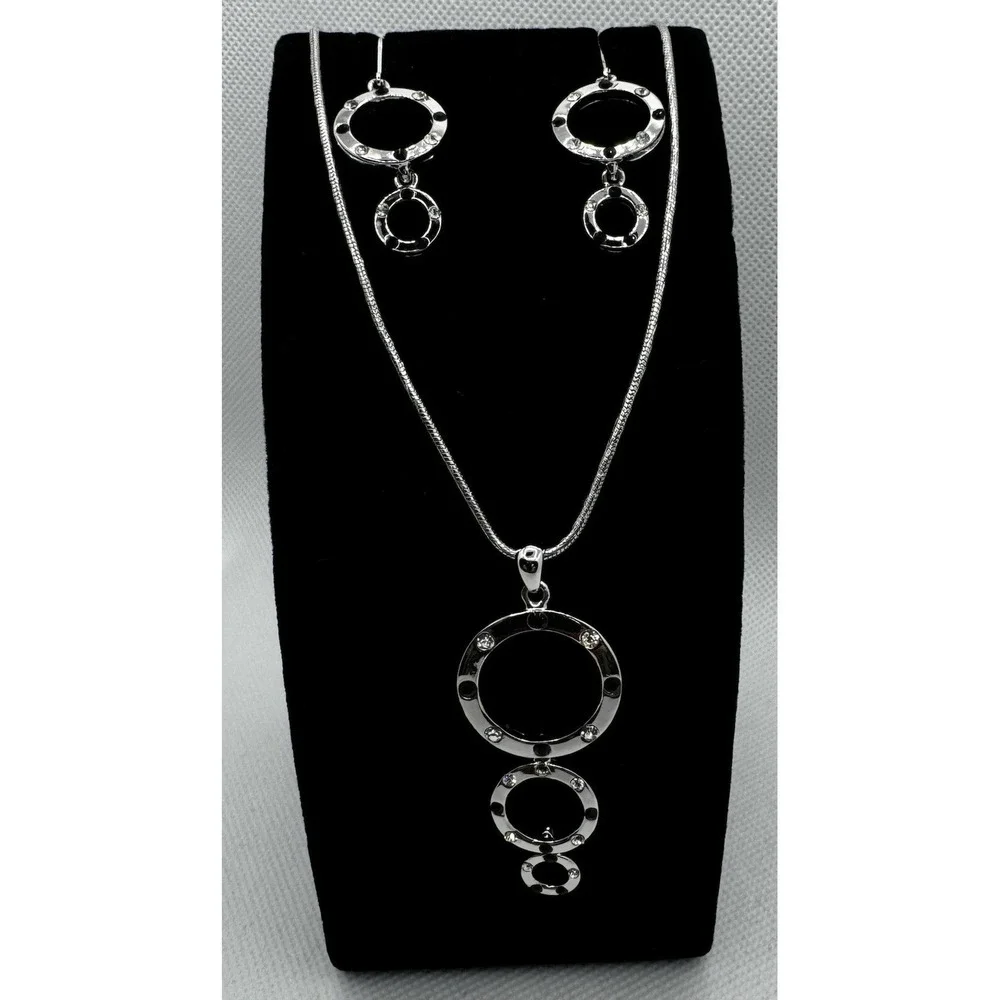 Cookie Lee Jewelry Set Silver Tone Faux Onyx CZ Pendant Necklace Earrings 90s